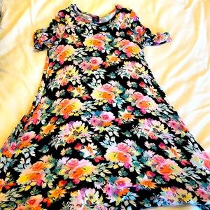 ⭐️Agnes & Dora floral swing tunic size M
